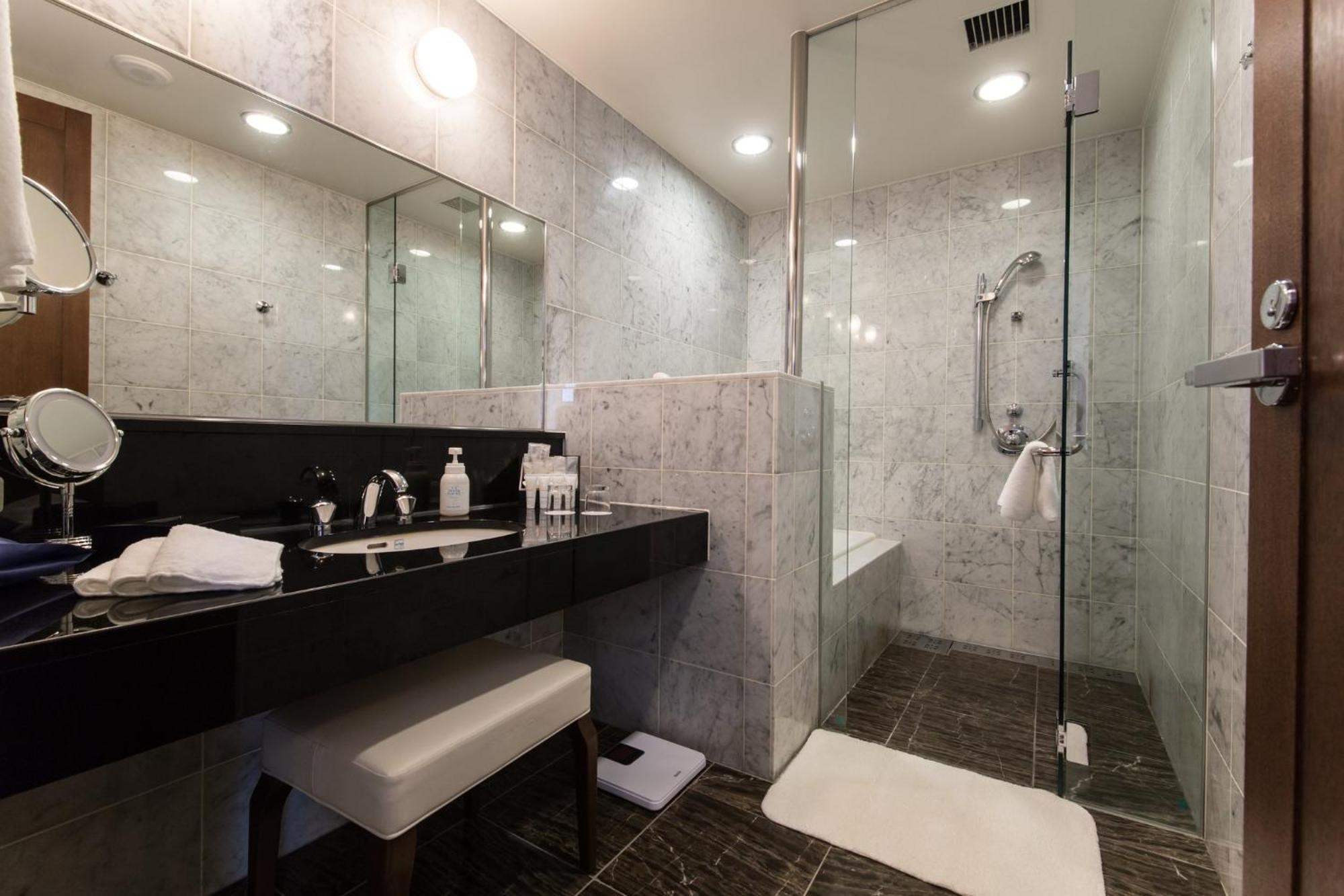 Ana Crowne Plaza Yonago By Ihg Hotell Exteriör bild